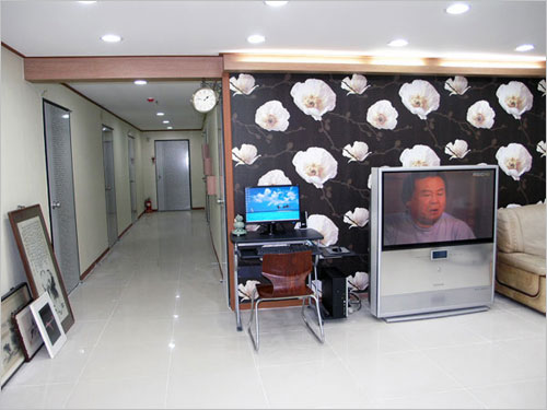Hwaseong Guest House (화성 게스트하우스)