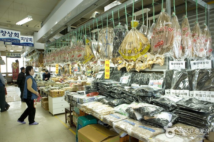 Section des fruits de mer séchés du marché de Jagalchi (부산 자갈치시장 건어부)7