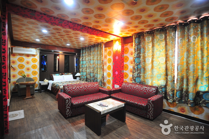 Andong Park Hotel - Goodstay (안동파크호텔)