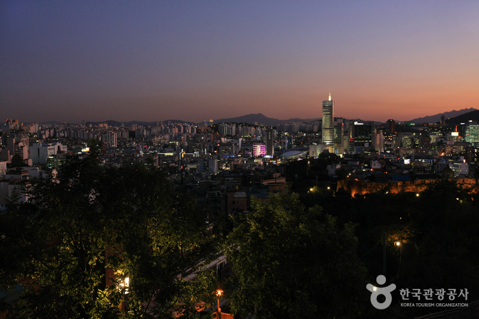 Naksan Park (낙산공원)4