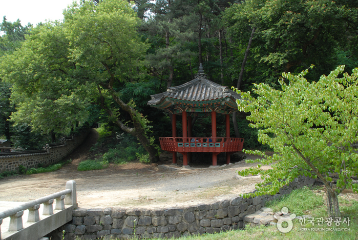 尤庵史蹟公園(우암사적공원)