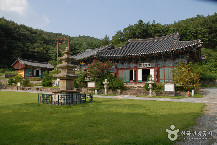 thumbnail-Biamsa Temple - Sejong (비암사(세종))-0