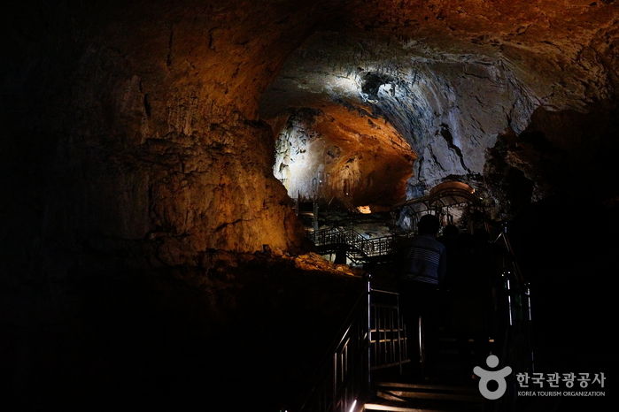 thumbnail-Hwanseongul Cave  (Daei-ri Cave System) (환선굴 (대이리 동굴지대))-23