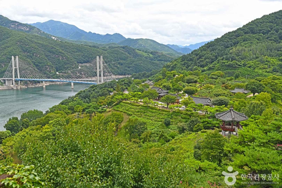 제천 청풍 망월산성