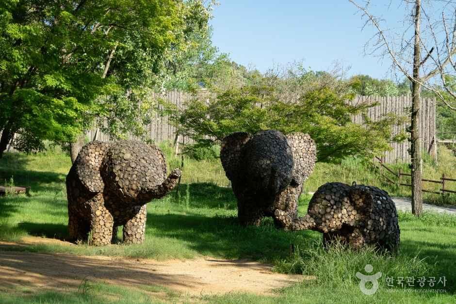 thumbnail-전주동물원-8