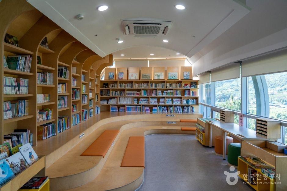 thumbnail-지리산생태과학관-13