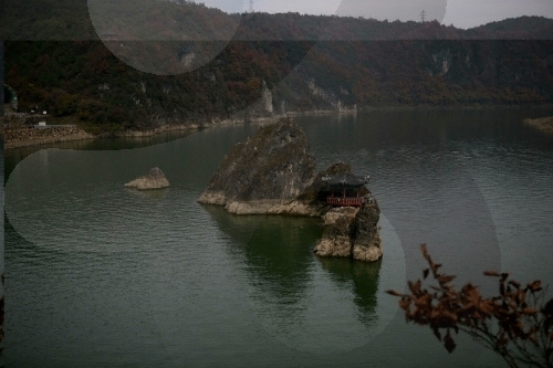Dodamsambong Peaks (도담삼봉)