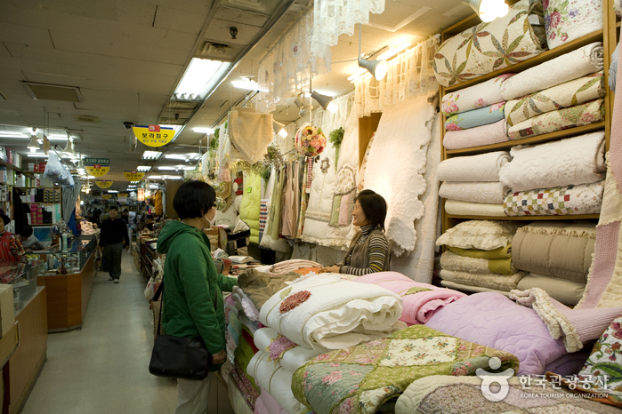 Centro Comercial de Importaciones de Sungnyemun (Namdaemun) (숭례문(남대문) 수입상가)