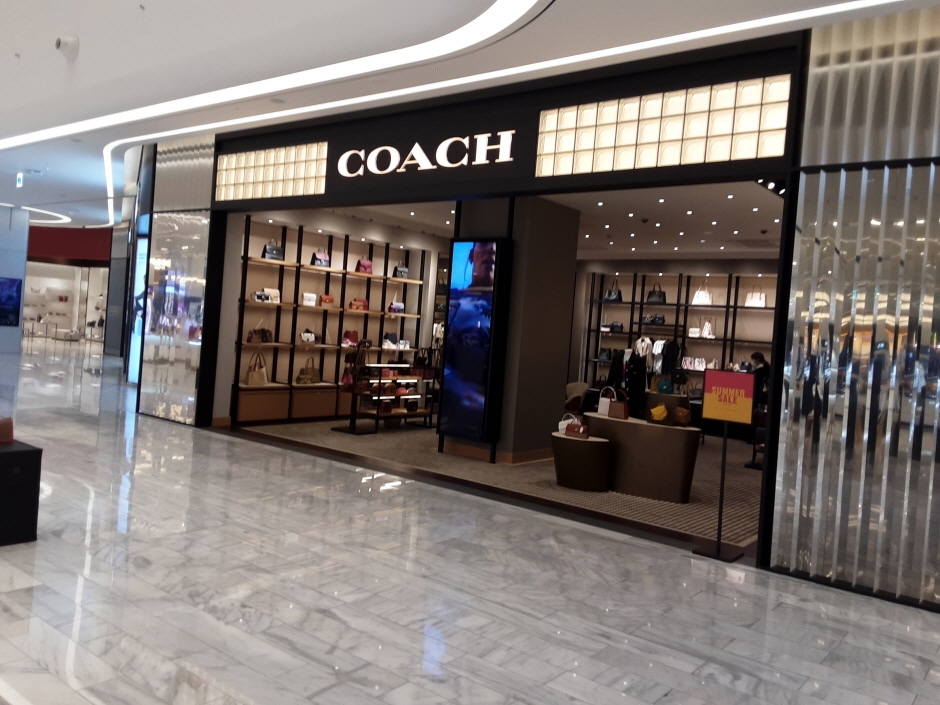 Coach - Shinsegae Department Store Gimhae Branch [Tax Refund Shop] (코치 신세계백화점 김해점)