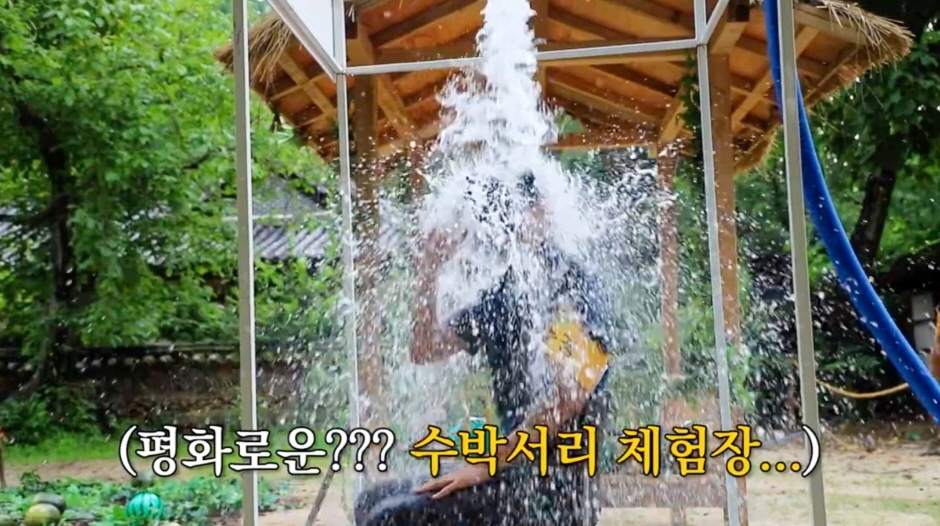 thumbnail-한국민속촌 여름축제: 마른 하늘에 물벼락-3
