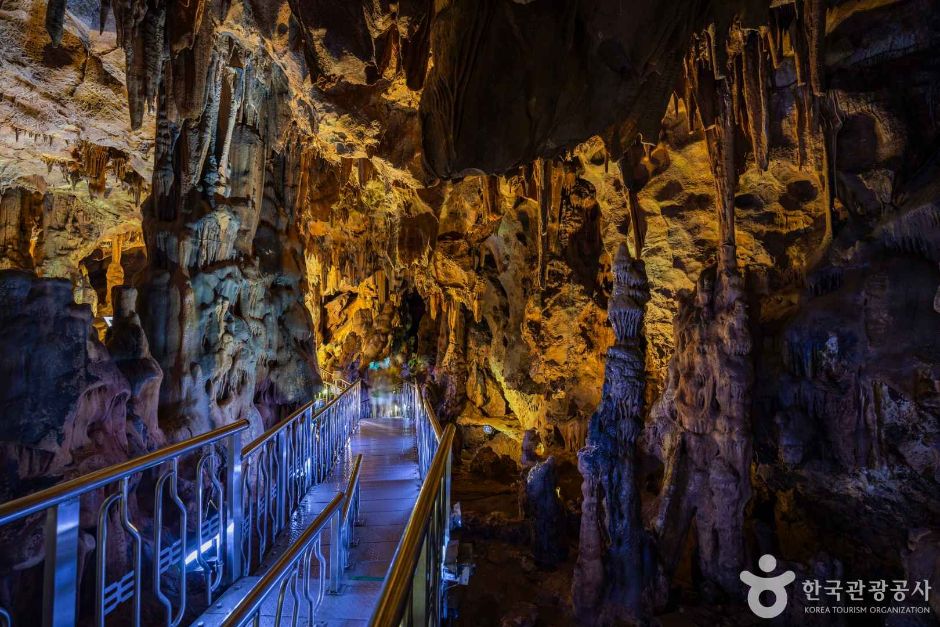 thumbnail-성류굴 (경북 동해안 국가지질공원)-21