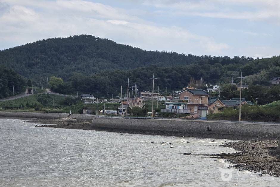 thumbnail-왕지등대마을-11