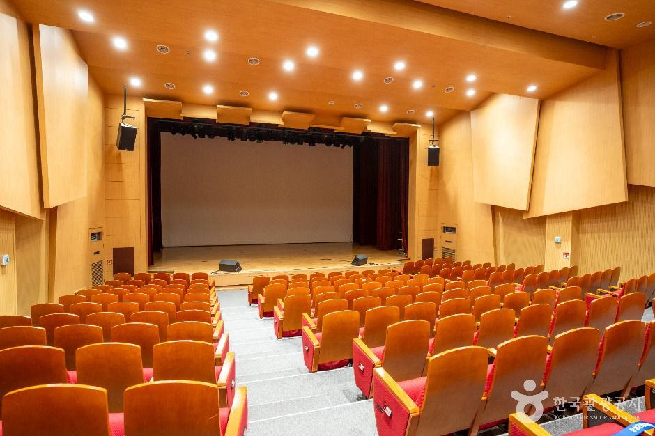 장성문화예술회관