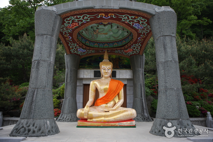 Wawoojongsa Temple (Waujeongsa) (와우정사)