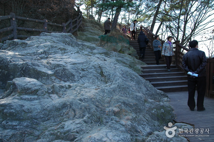 Busosanseong Fortress of Buyeo (부여 부소산성)