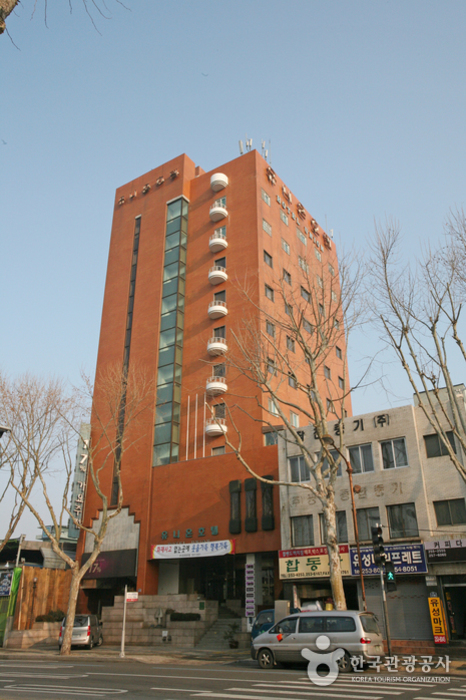 Union Tourist Hotel (유니온관광호텔)