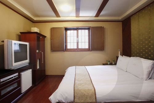 Hotel Kobos (코보스호텔)