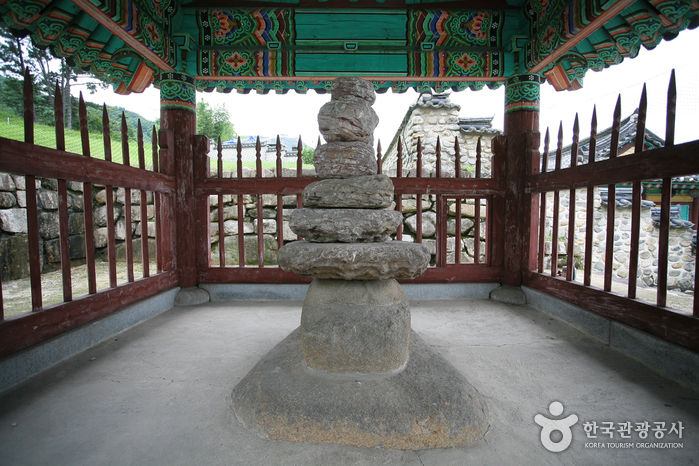 Grab von Königin Suro (김해 수로왕비릉)