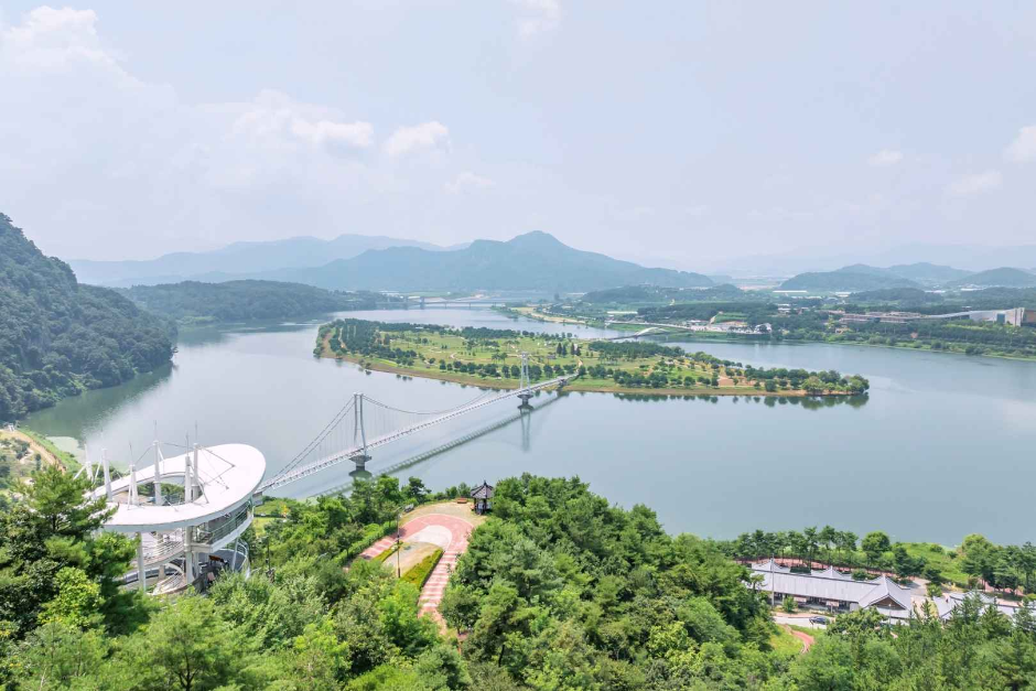 擎天島（擎天島公園）（경천섬（경천섬공원））