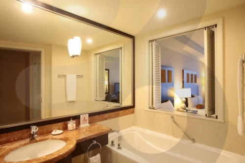 Ramada Plaza Jeju Hotel (라마다프라자 제주호텔)