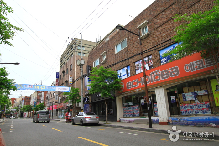 La rue Munjeong-dong Rodeo (문정동 로데오거리)