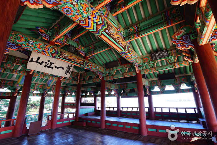 Pavillon Gyeongpodae (강릉 경포대)