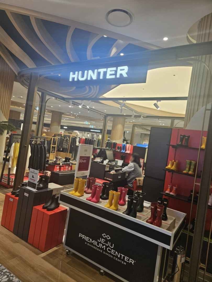 Hunter - Shinsegae Simon Jeju Outlets Branch [Tax Refund Shop] (헌터 신세계사이먼 제주아울렛)