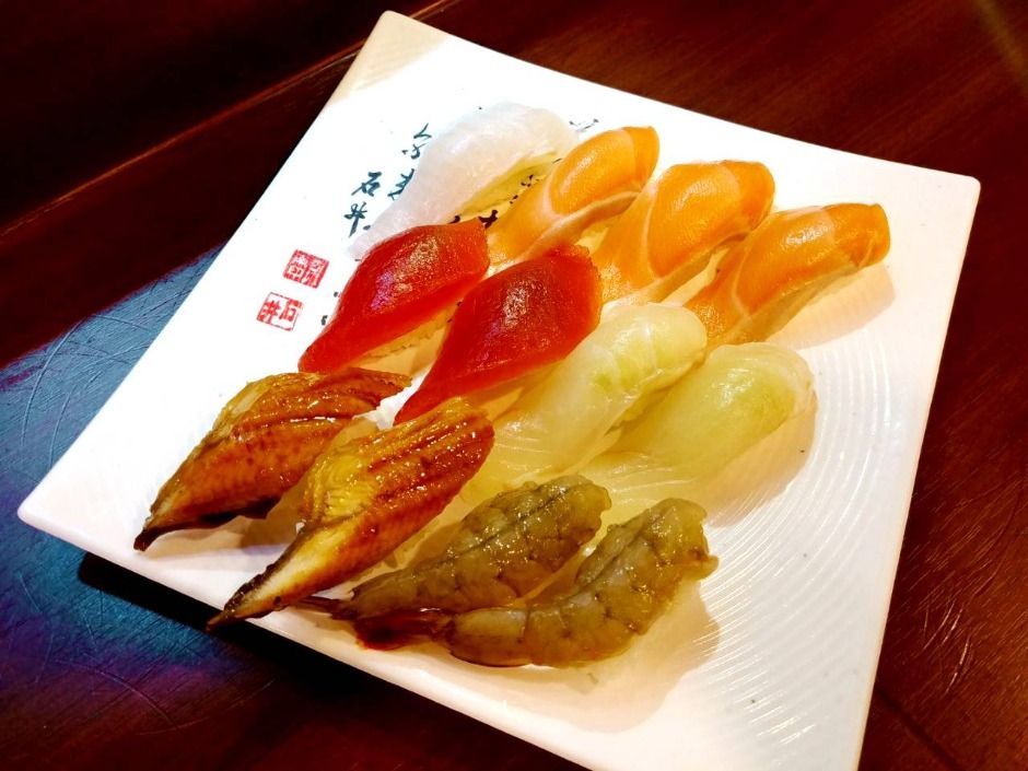 Yeougol Sushi (여우골 서교점)