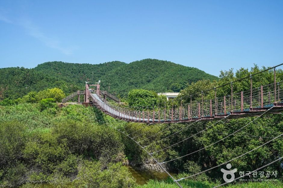 우포출렁다리