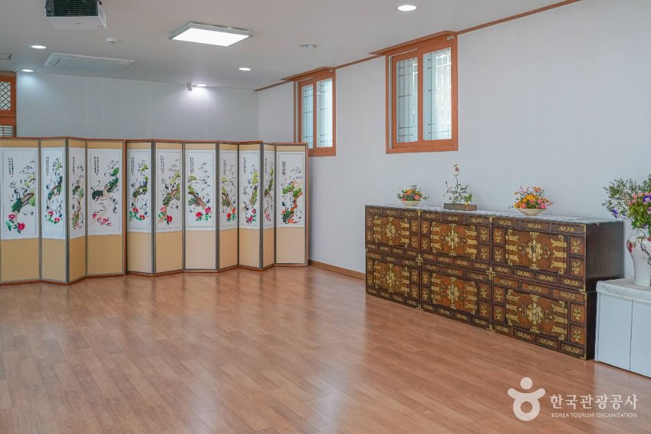 thumbnail-안산시행복예절관-2