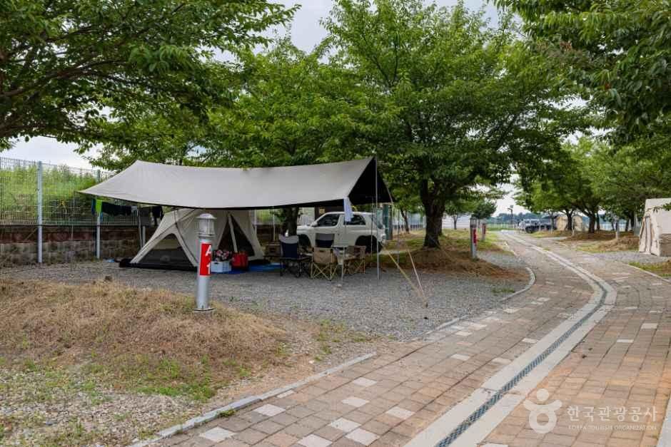 thumbnail-당진해양캠핑공원-9