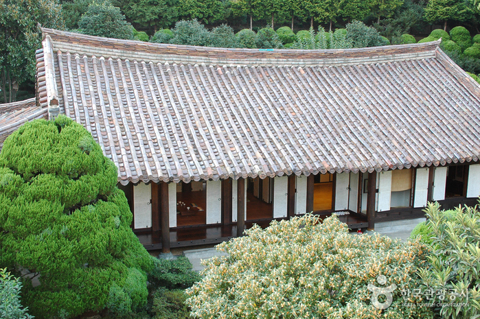 Antigua Residencia de Choi Seung-hyo (최승효가옥)