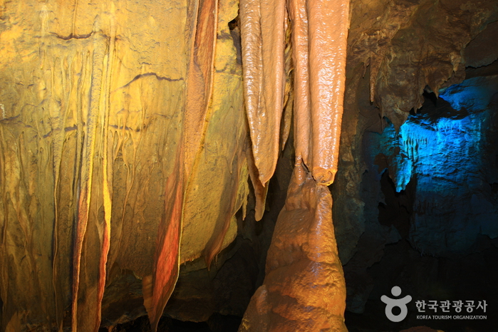 Cheongok Cave (천곡천연동굴)