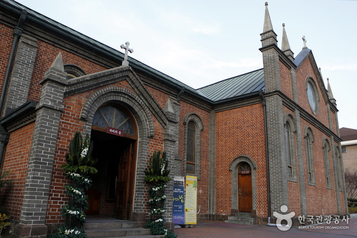 Eglise catholique de Gyesandong à Daegu (대구 계산성당)