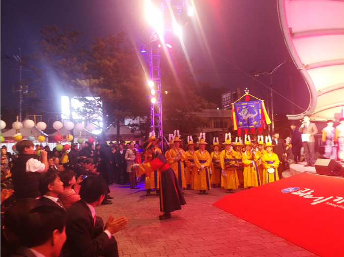 Pohang Guryongpo Gwamegi Festival (포항구룡포 과메기 축제)
