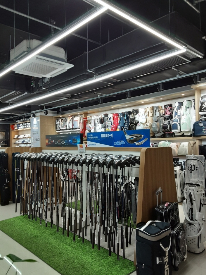 AK Golf - Shinsegae Paju Branch [Tax Refund Shop] (에이케이골프 신세계파주)