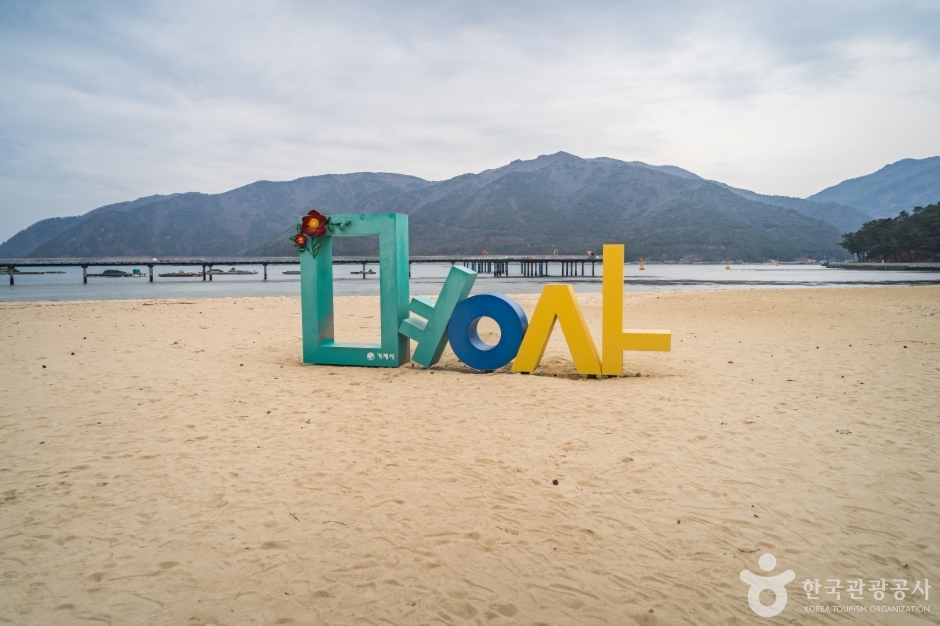 Myeongsa Beach (명사해수욕장)