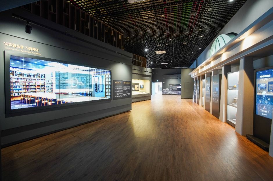 thumbnail-국회부산도서관-5