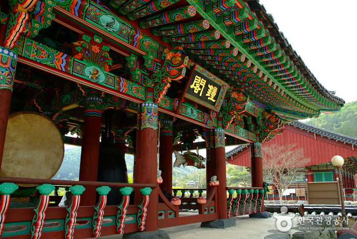 Wibongsa Temple (위봉사)