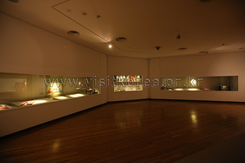 Ewha Womans University Museum (이화여자대학교박물관)