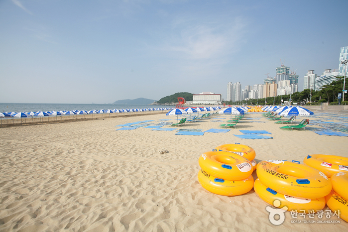 Gwangalli Beach (광안리해수욕장)