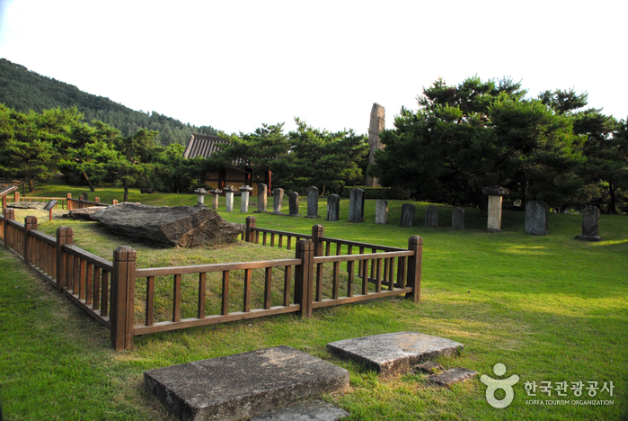 Cheongpung Cultural Heritage Complex (Cheongpung Cultural Heritage Complex)(청풍문화재단지)