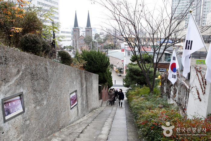 大邱近代路地（近代路の旅）（대구 근대골목（근대로의 여행））