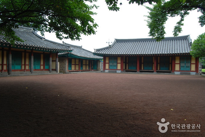 Samseonghyeol (제주 삼성혈)