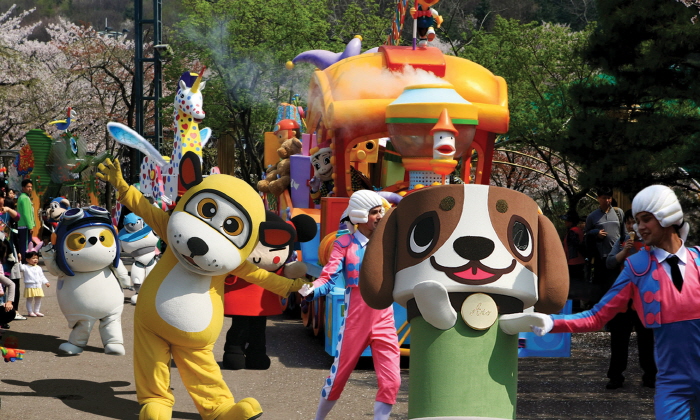 Цветочный фестиваль в парке Seoul Land (서울랜드 캐릭터플라워페스티벌)