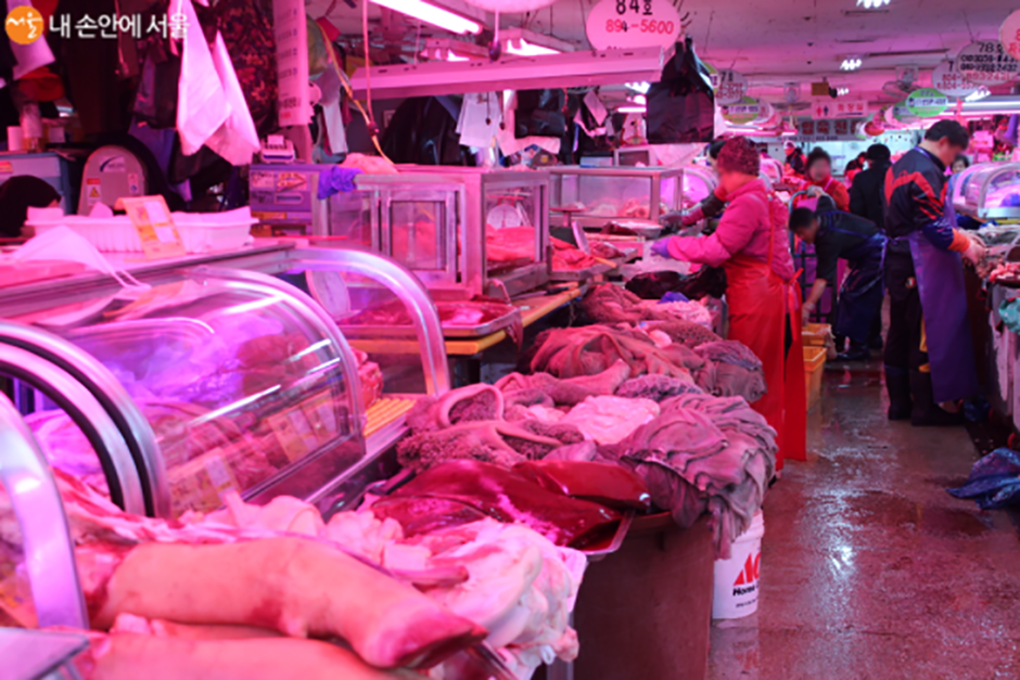 Doksan-dong Cattle Market (독산동우시장)