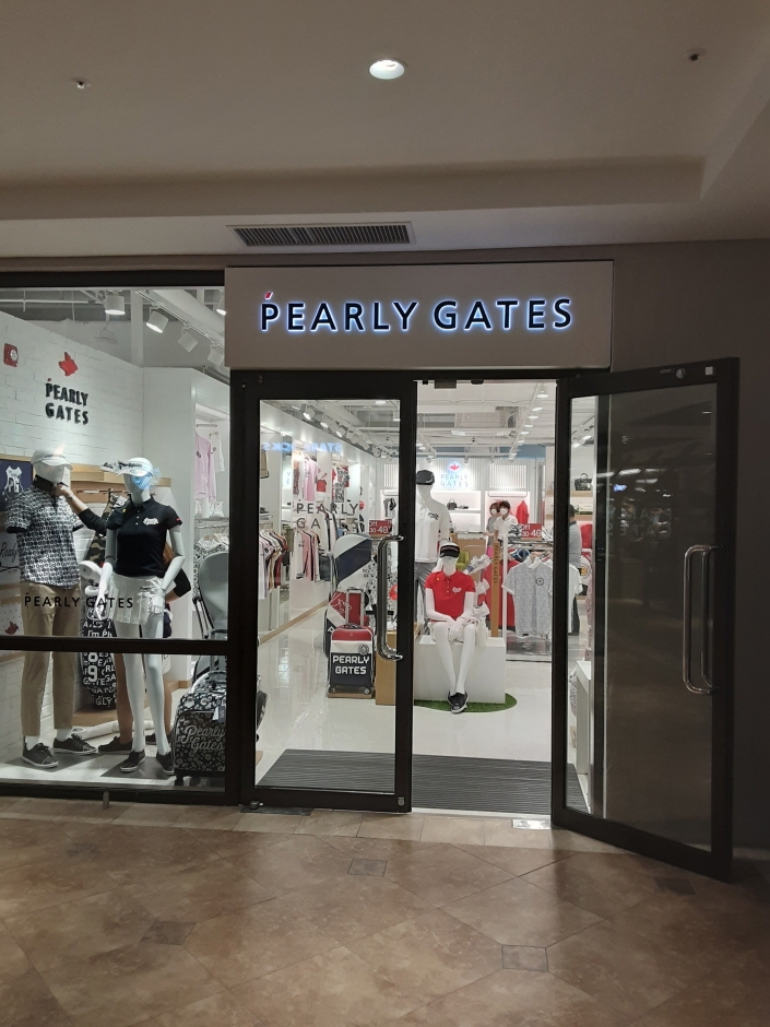Creas F&C Pearly Gates - Shinsegae Paju Branch [Tax Refund Shop] (크리스 파리게이츠 신세계파주)