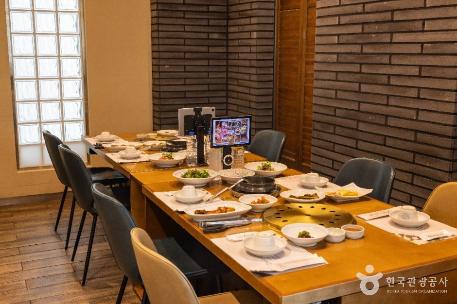 육삼월 충주본점