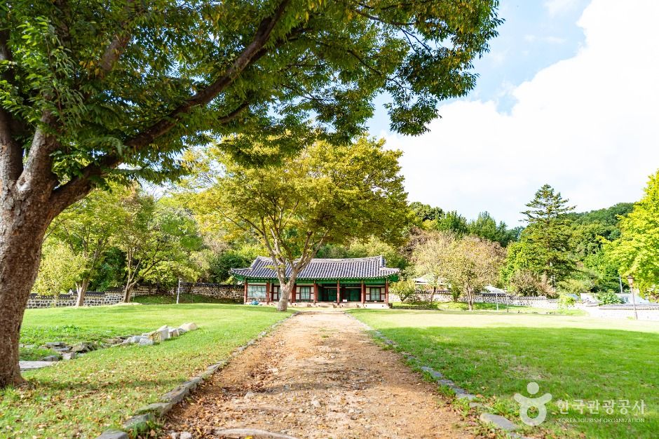 온주아문 및 동헌