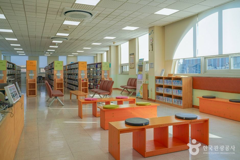 지혜샘어린이도서관